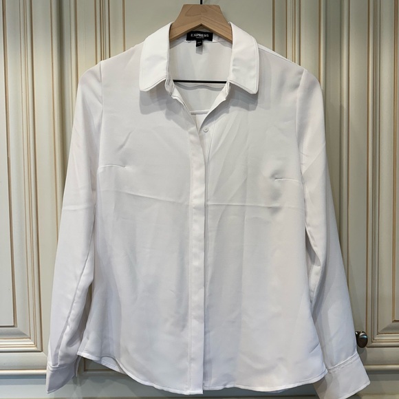 Express White Collared Button-Front Shirt - Picture 2 of 3